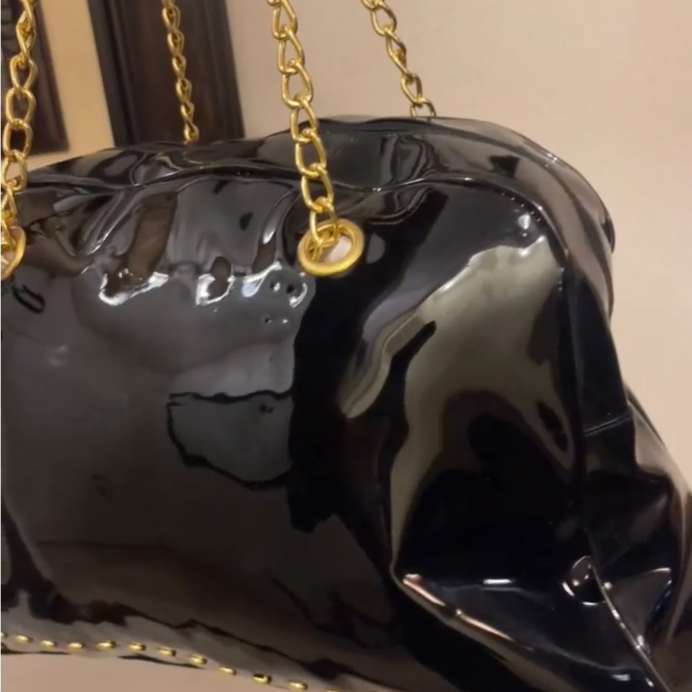 Elegant Nicki Minaj Black Patent Leather Bag with Gold Accents - Picture 2 of 15